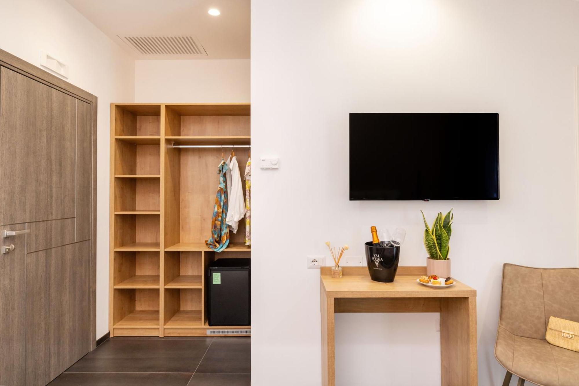 Dimora Del Centro Bed & Breakfast เวียสเต ภายนอก รูปภาพ